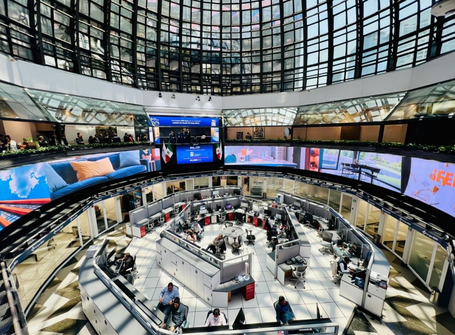 Las bolsas de valores de México han ganado más de 18% en lo que va de 2025. Foto Axis