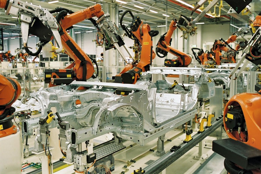 La producción de autos en México liga dos meses de caídas por primera vez desde 2021. Foto archivo