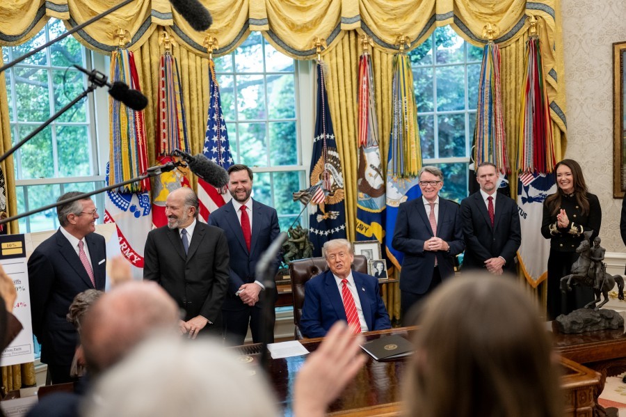 Algunas empresas en Estados Unidos ya están trasladando el impacto a sus precios por los aranceles o planean hacerlo. Foto  Flickr/White House