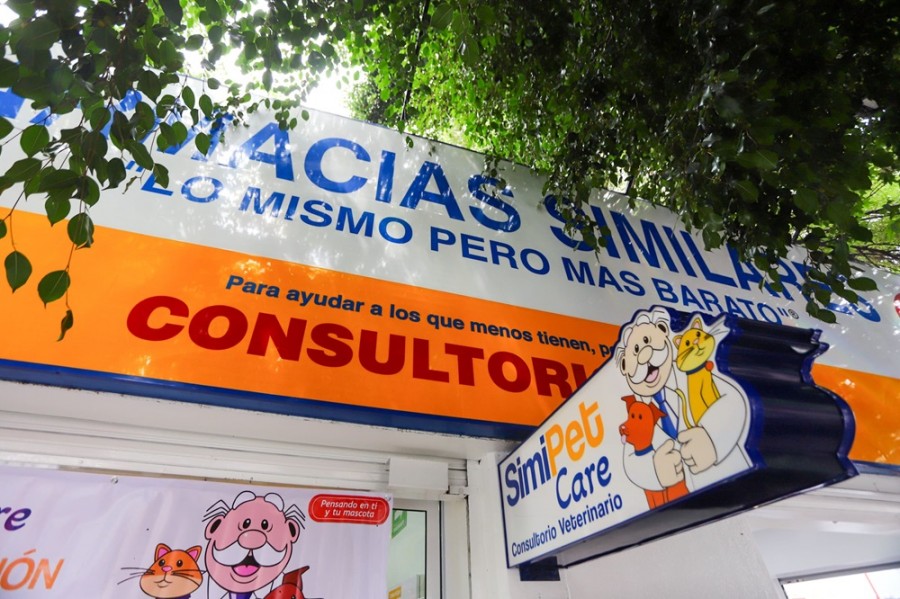 Farmacias Similares sumó una división veterinaria, denominada SimiPet Care. Foto Farmacias Similares