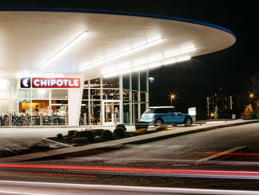 En abril de este año Alsea dio a conocer que firmó un acuerdo con Chipotle Mexican Grill para desarrollar la marca en México y posiblemente extenderla a otros mercados. Foto tomada de la página de Facebook de Chipotle Mexican Grill